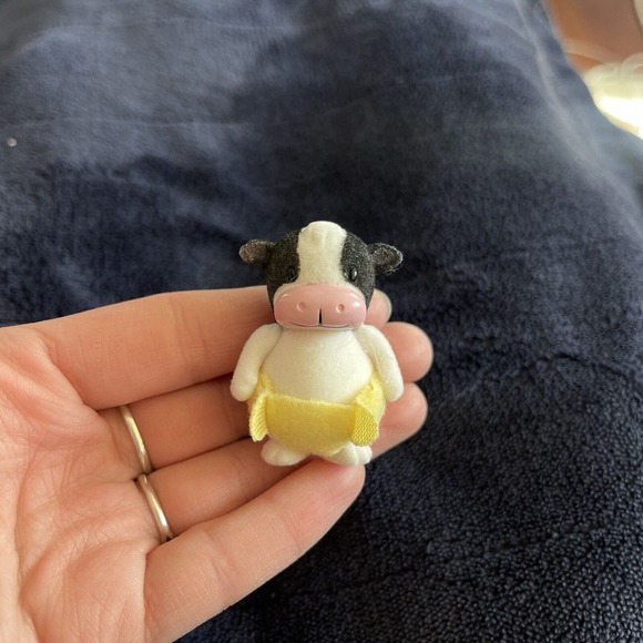 Calico critters/sylvanian families‎ Frisian Cow Baby - Picture 1 of 2
